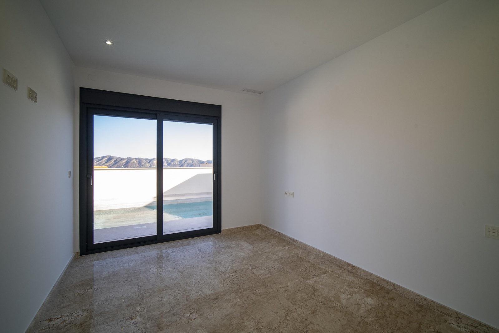 FANTASTIC INDEPENDENT VILLA IN LA NUCIA
