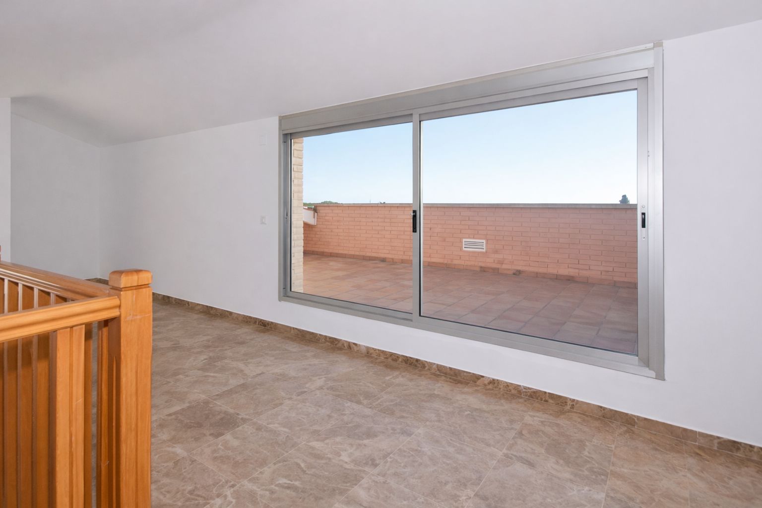 ATTICO DUPLEX IN VENDITA A GAVÀ MAR CON VISTA MARE
