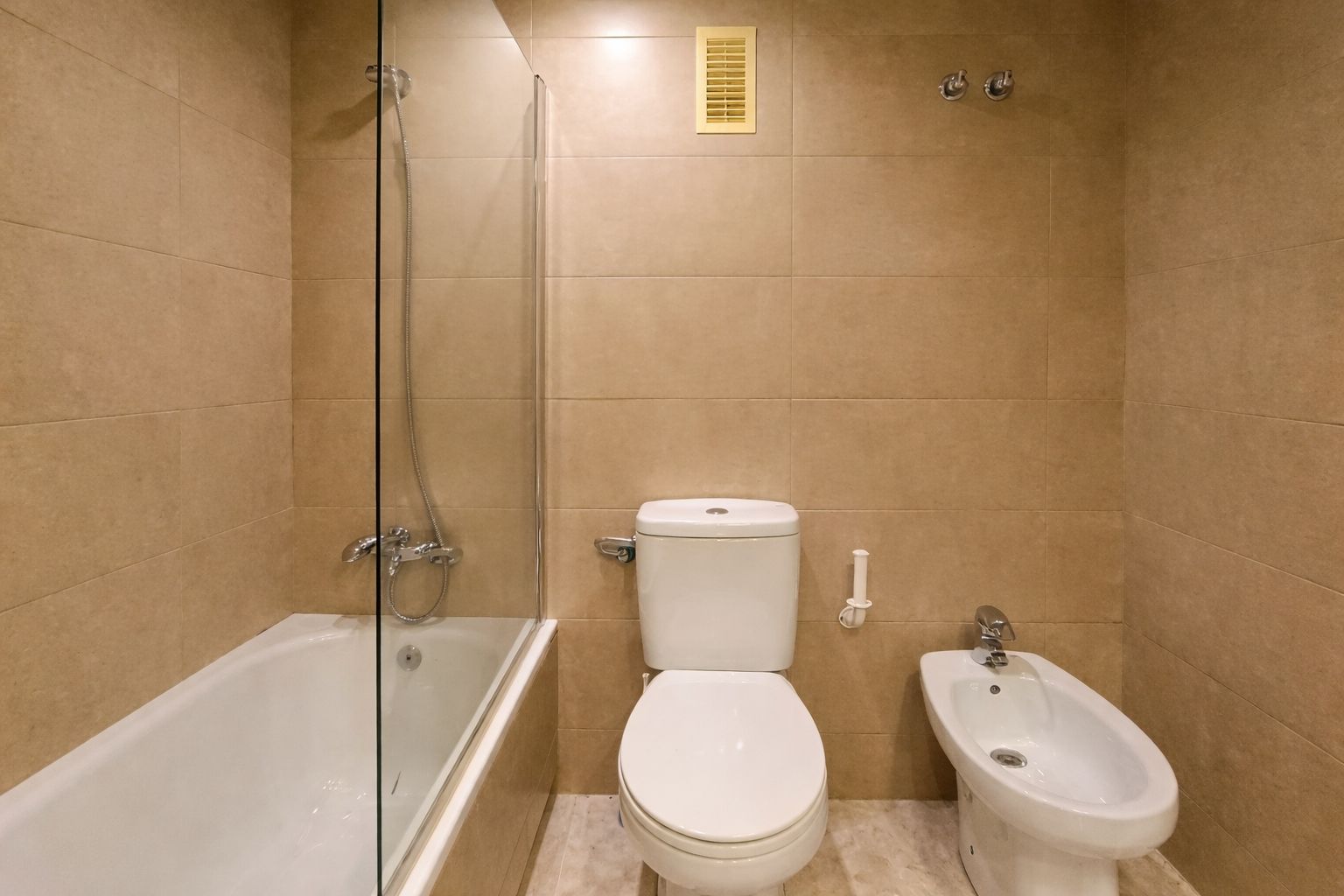 ATTICO DUPLEX IN VENDITA A GAVÀ MAR CON VISTA MARE