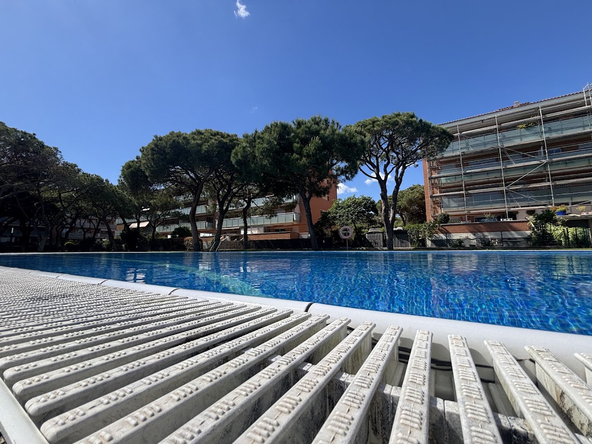 ATTICO DUPLEX IN VENDITA A GAVÀ MAR CON VISTA MARE