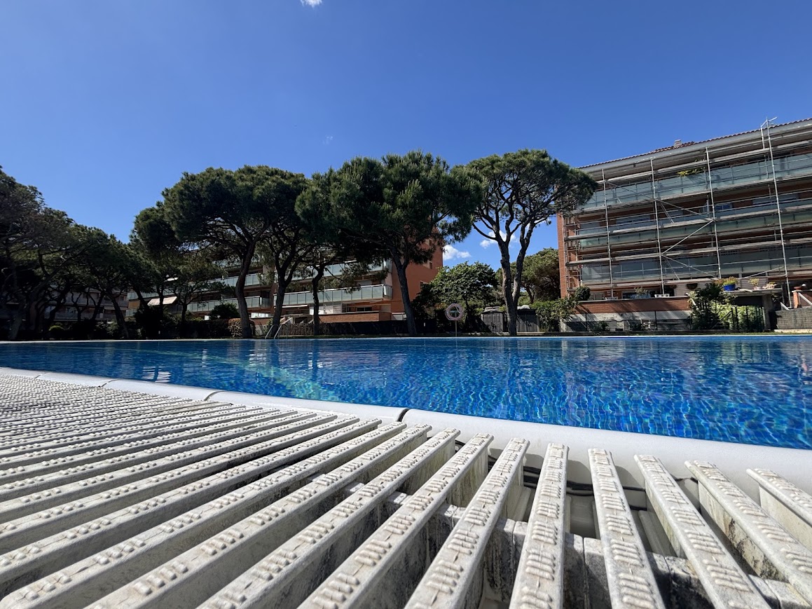 ATTICO DUPLEX IN VENDITA A GAVÀ MAR CON VISTA MARE
