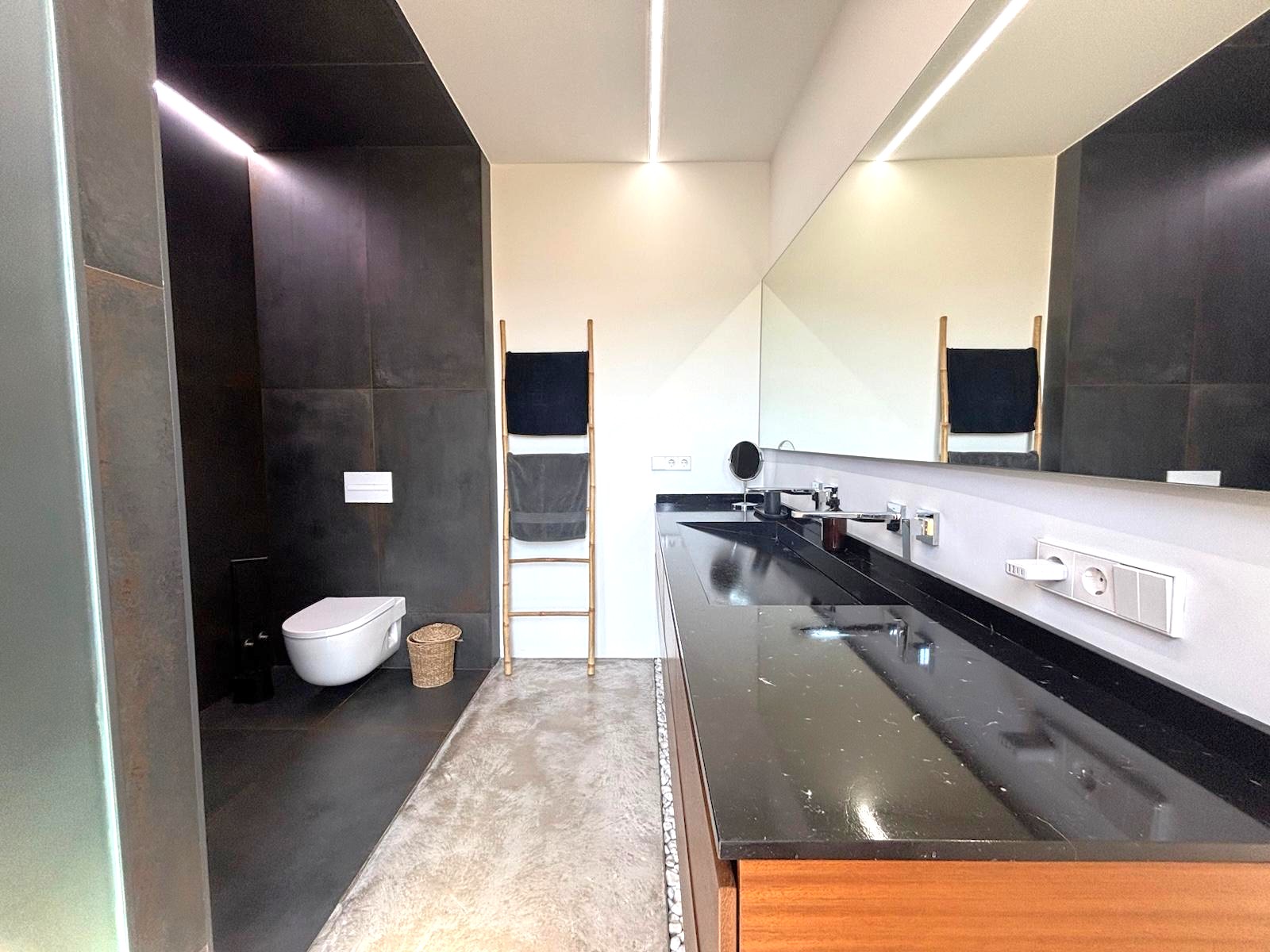 ELEGANTE VILLA EN VENTA EN ALICANTE