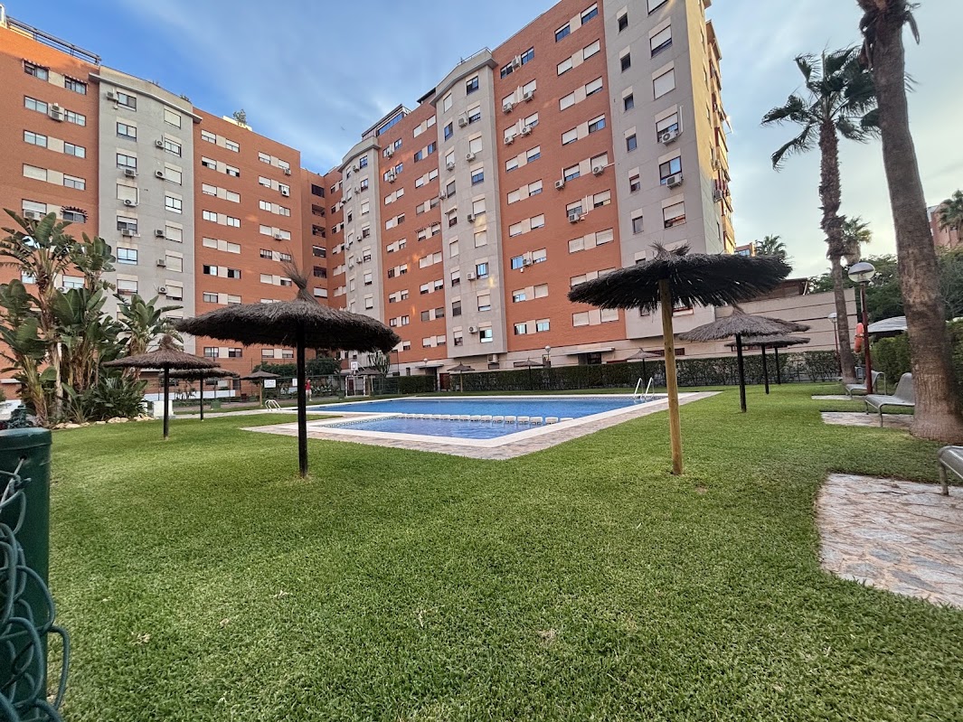 GRAN PISO EN VENTA EN LA ALBUFERETA DE ALICANTE