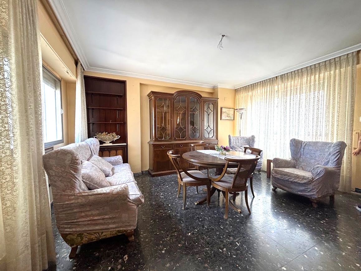 ÁTICO EN VENTA CON GARAJE Y TERRAZA EN EL CENTRO DE ALCOY
