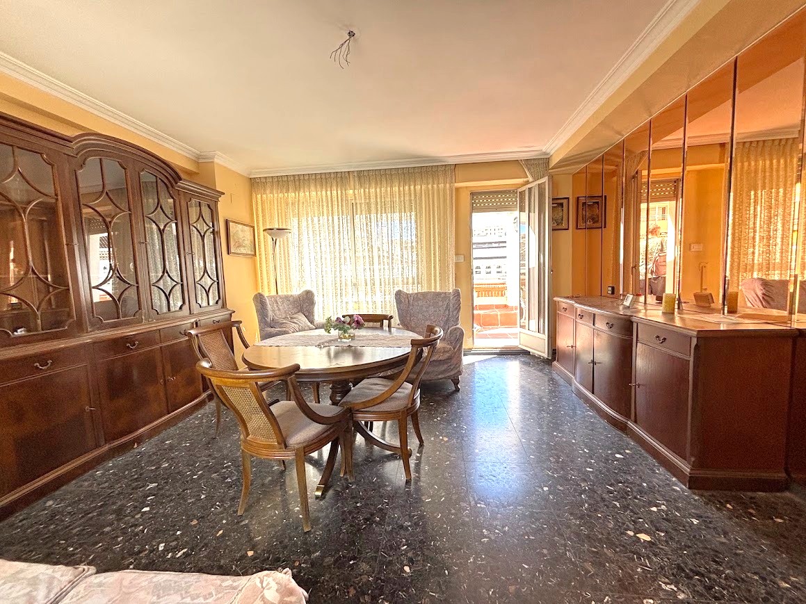 ÁTICO EN VENTA CON GARAJE Y TERRAZA EN EL CENTRO DE ALCOY