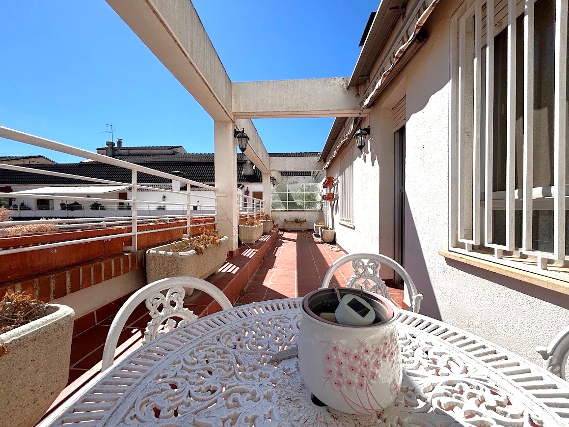 ÁTICO EN VENTA CON GARAJE Y TERRAZA EN EL CENTRO DE ALCOY