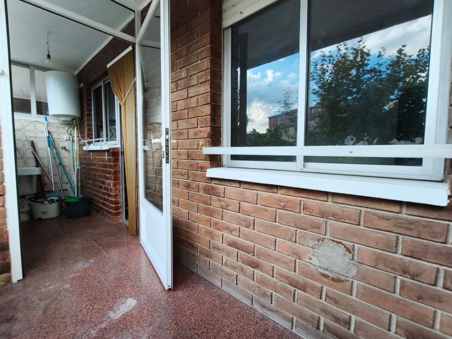 GROOT APPARTEMENT TE KOOP IN HET NOORDEN VAN ALCOY