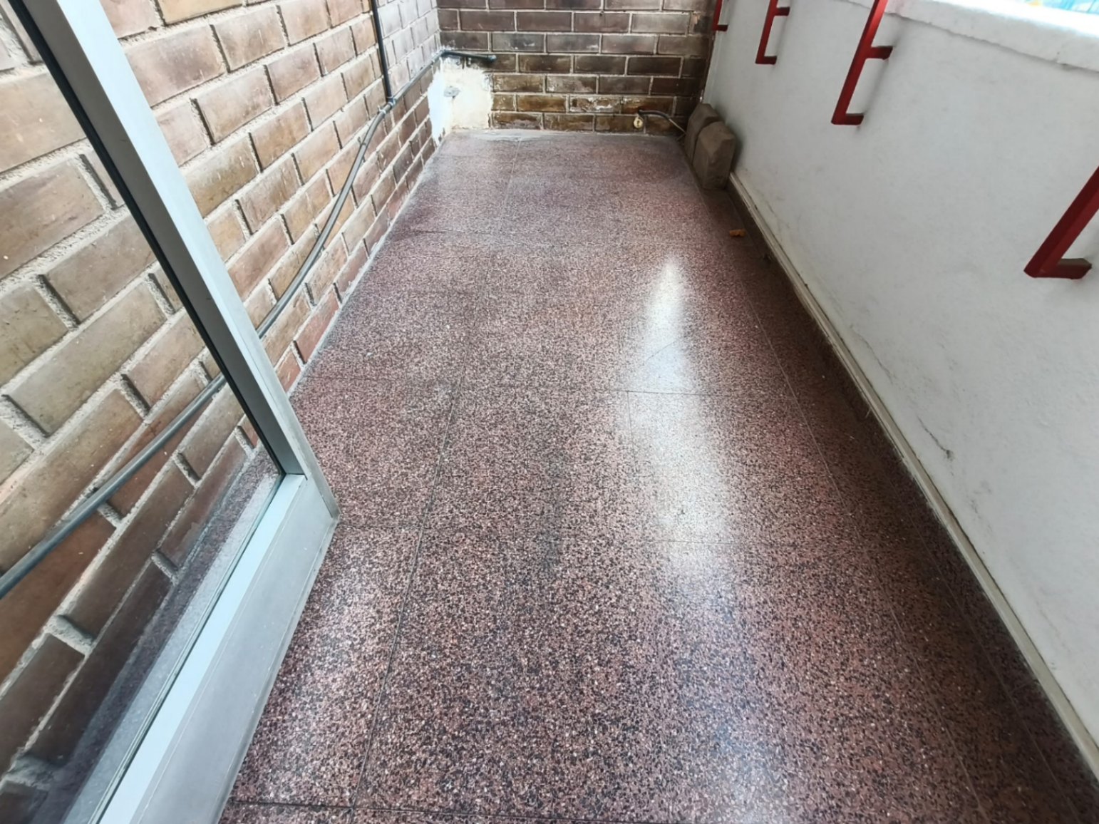 GROOT APPARTEMENT TE KOOP IN HET NOORDEN VAN ALCOY