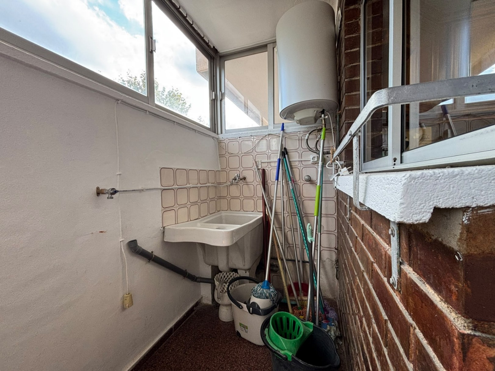 GROOT APPARTEMENT TE KOOP IN HET NOORDEN VAN ALCOY