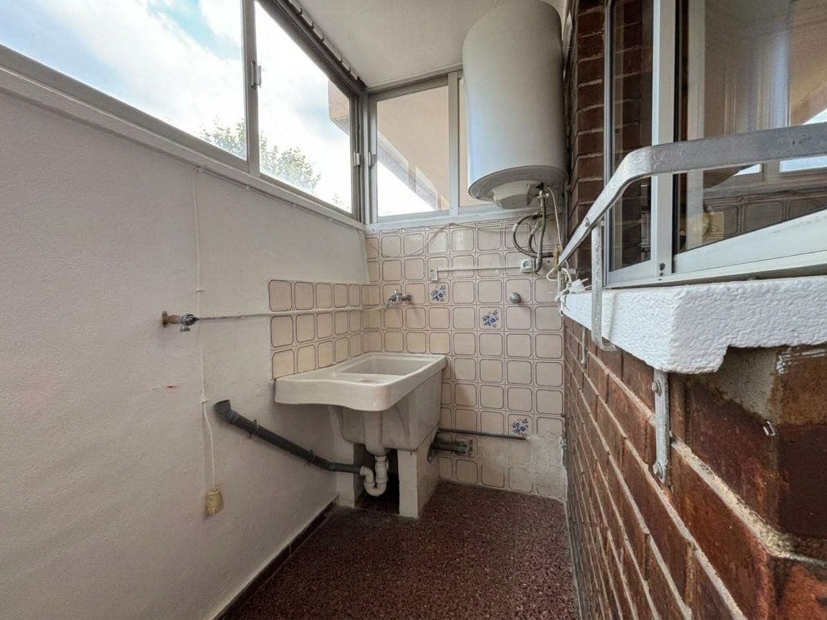 GROOT APPARTEMENT TE KOOP IN HET NOORDEN VAN ALCOY