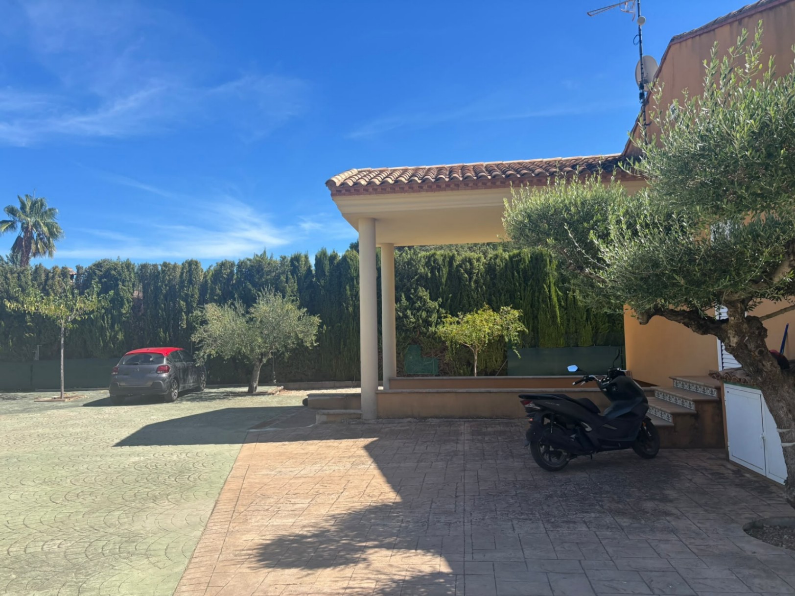 FANTASTISCHE VILLA ZU VERKAUFEN IN DER PLANA VON COCENTAINA