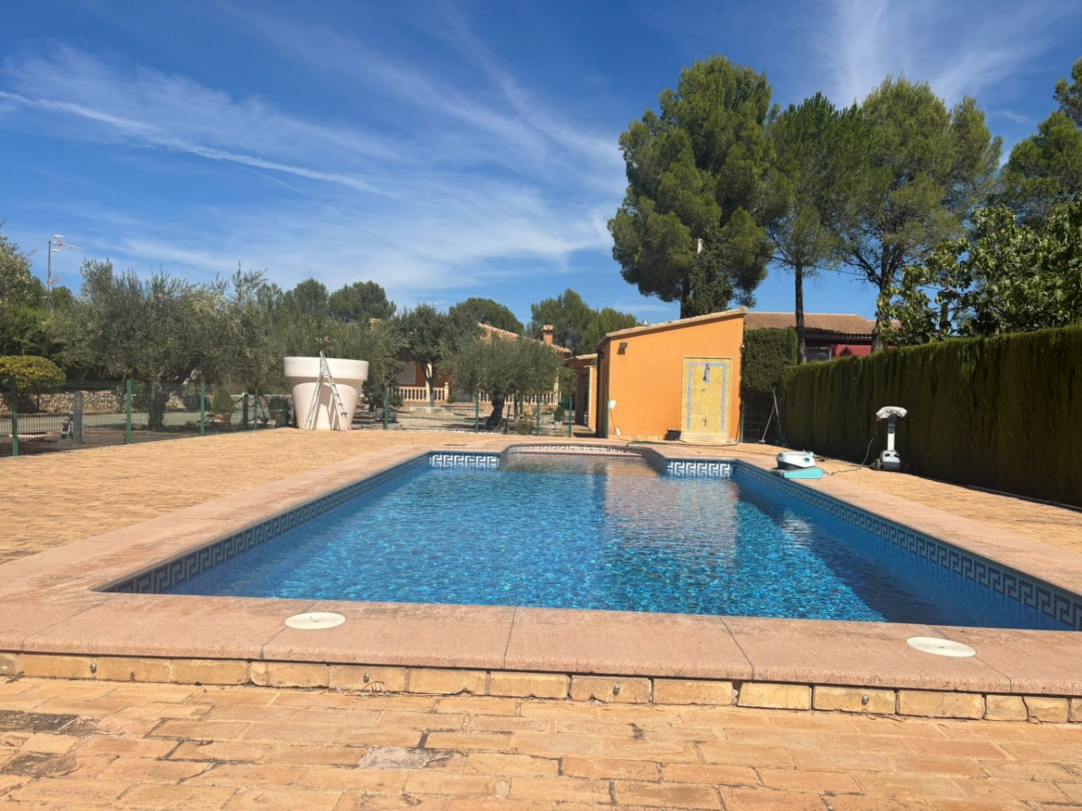 FANTASTISCHE VILLA ZU VERKAUFEN IN DER PLANA VON COCENTAINA