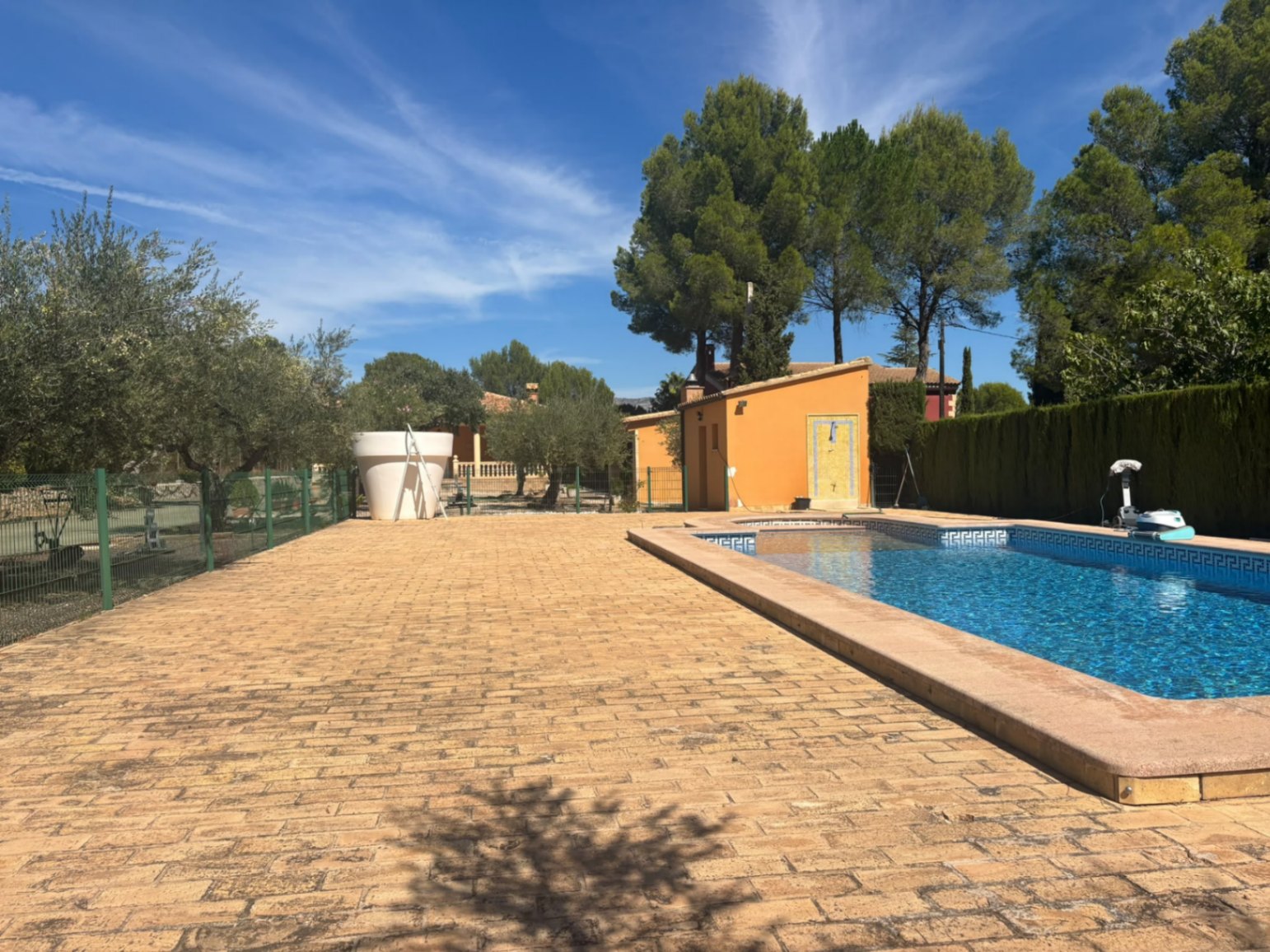 FANTASTISCHE VILLA ZU VERKAUFEN IN DER PLANA VON COCENTAINA