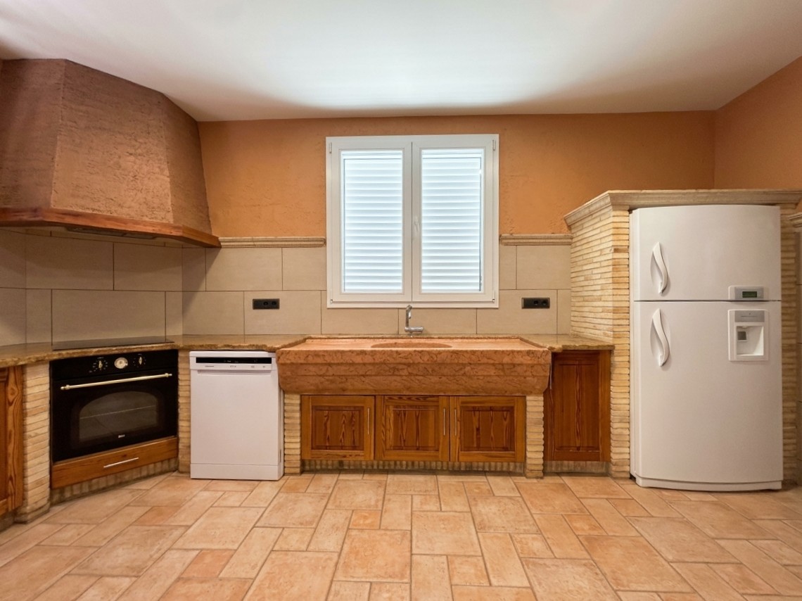 FANTASTISCHE VILLA ZU VERKAUFEN IN DER PLANA VON COCENTAINA