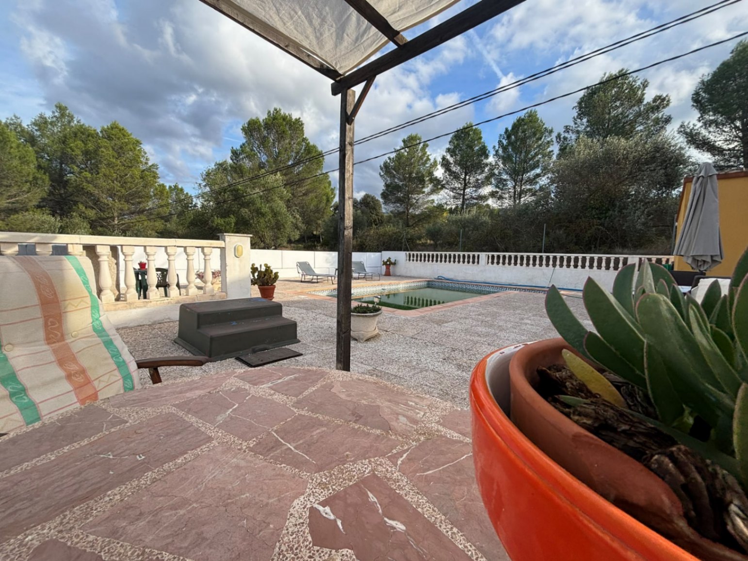 CHARMEUSE VILLA À VENDRE À PLANES