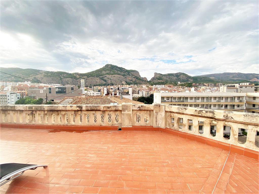 EXQUISITO ÁTICO EN VENTA EN EL CENTRO DE ALCOY